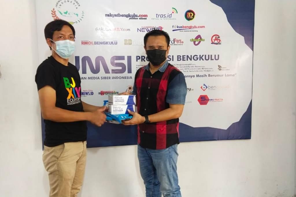 Benmal Salurkan 2.500 Masker Gratis via JMSI Bengkulu