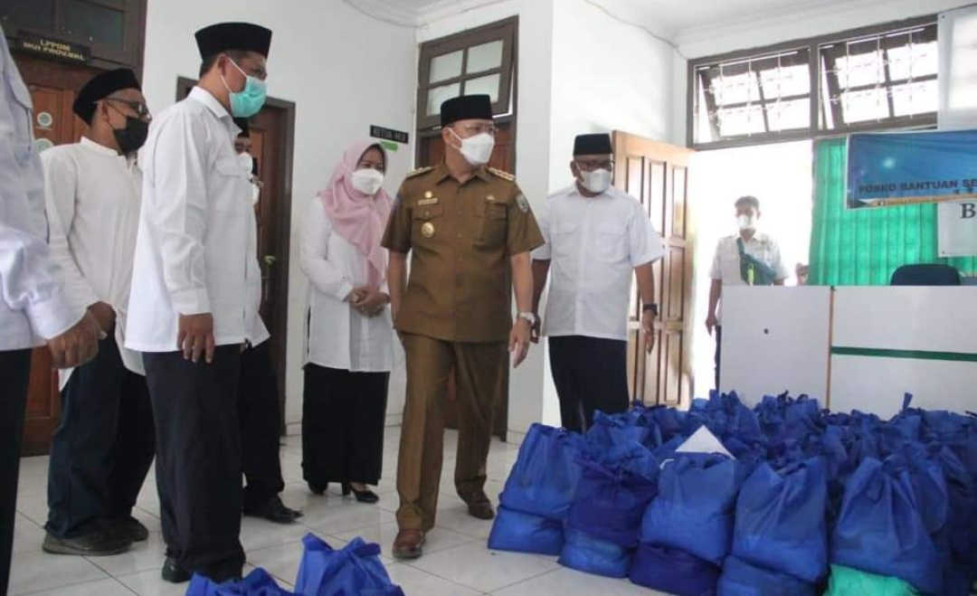 Gubernur Rohidin Minta Semua Elemen Turut Serta Berikan Bantuan