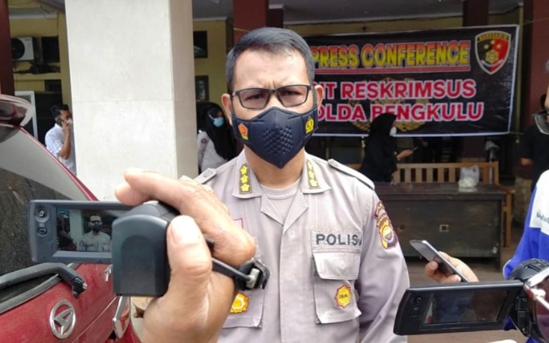 Dipolisikan, Mantan Pejabat Bank Diduga Terima Fee dari Nasabah