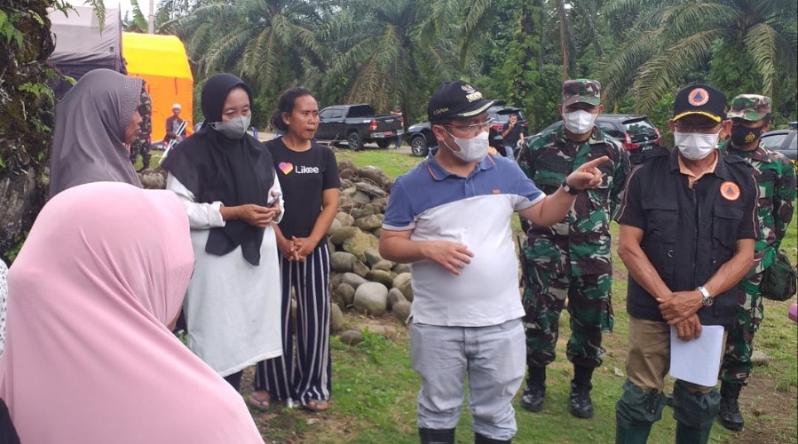 Tinjau Kondisi Banjir, Bupati Sapuan Minta Warga Tetap Waspada