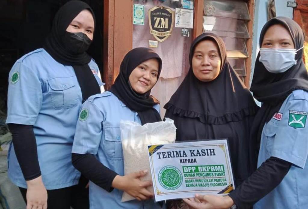 BKPRMI Bagikan 1.000 Paket Sembako dan 1.000 Al Qur`an