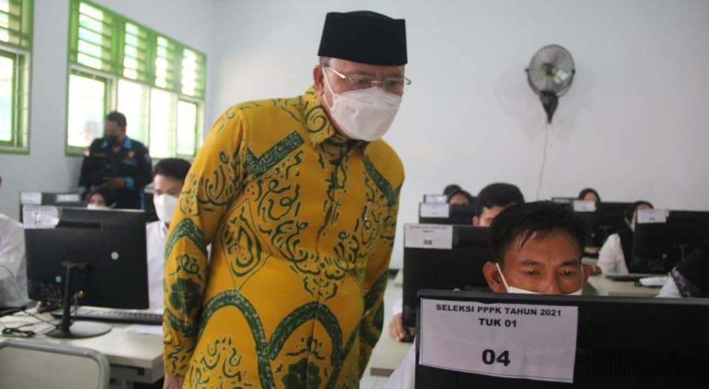 Pantau Tes Seleksi P3K, Gubernur Berharap Kebutuhan Guru Terpenuhi