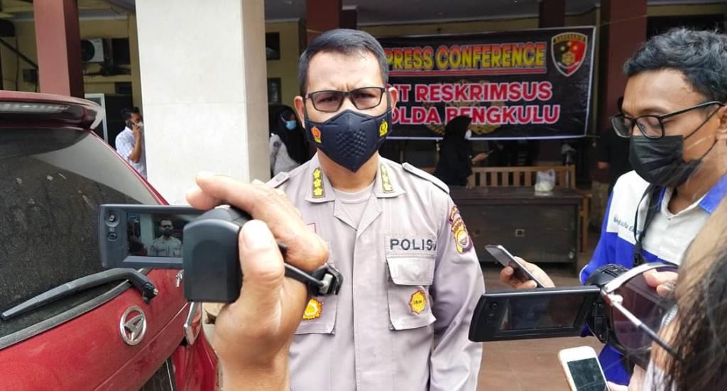 Dilapor ke Polisi Gara-gara Pukuli Istri dengan Kayu