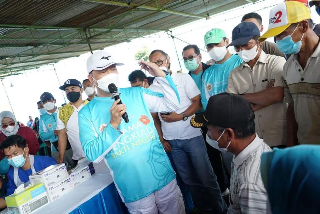 Bakti untuk Negeri, Kagama Bengkulu Gelar Vaksinasi dan Bagikan Paket Sembako