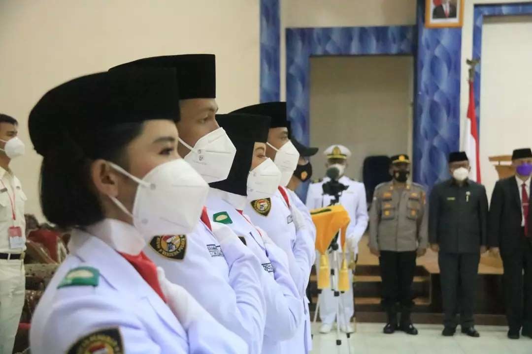 Di Acara Pengukuhan Helmi Berpesan Agar Paskibraka Terus Berkarya