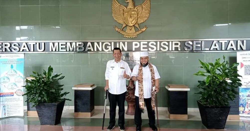 Bupati Pesisir Selatan Kagum dengan Cara Helmi Hasan Melayani Masyarakat