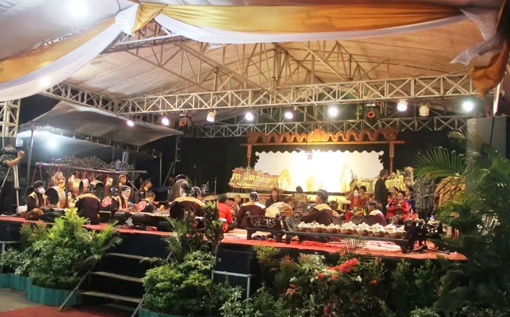Kolaborasi Dhol dan Gamelan Syarat Nilai Sinergi dan Persatuan