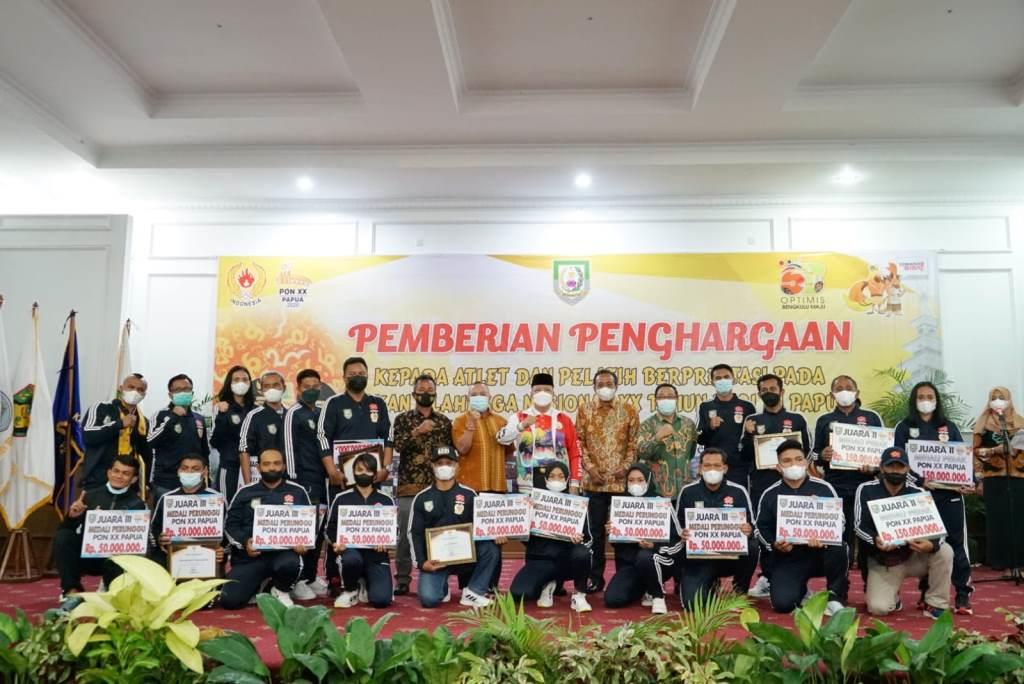 Pemprov Bengkulu Beri Reward Atlet PON Berprestasi