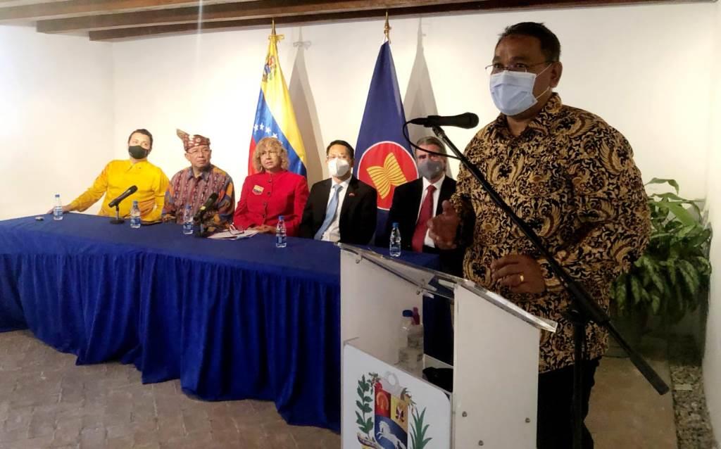 Teguh Santosa: ASEAN adalah Keajaiban, Kawasan Paling Stabil