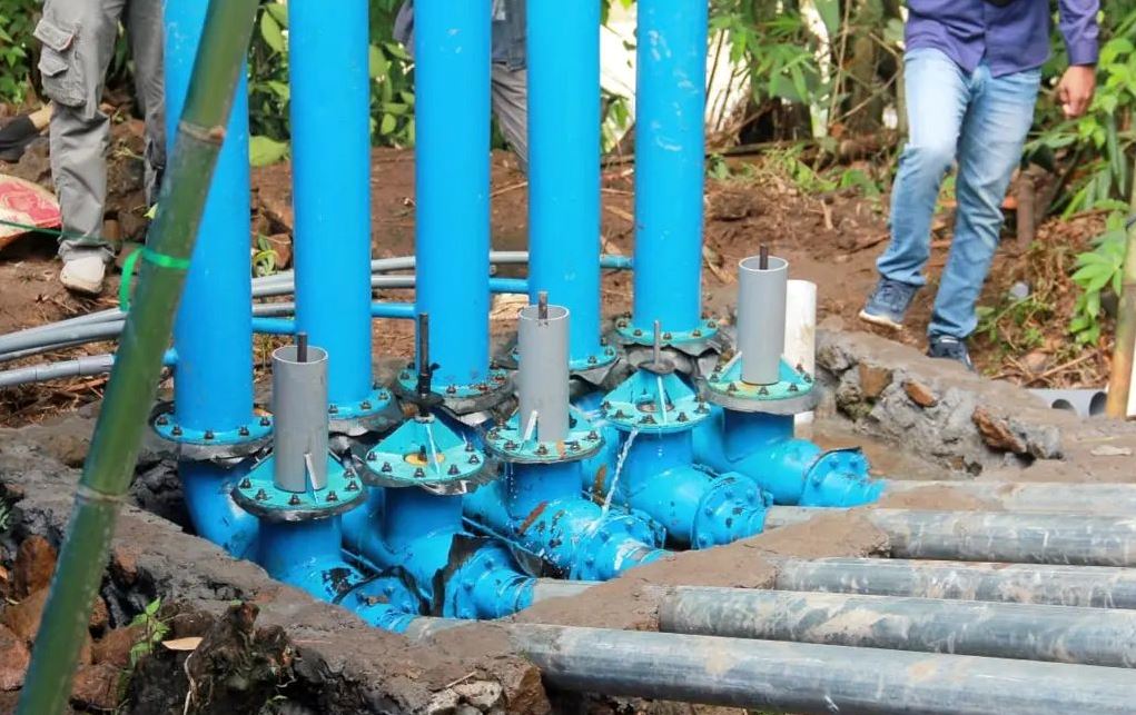 KabaHill Centre Bangun Pompa Hidram di Desa Krisis Air Bersih