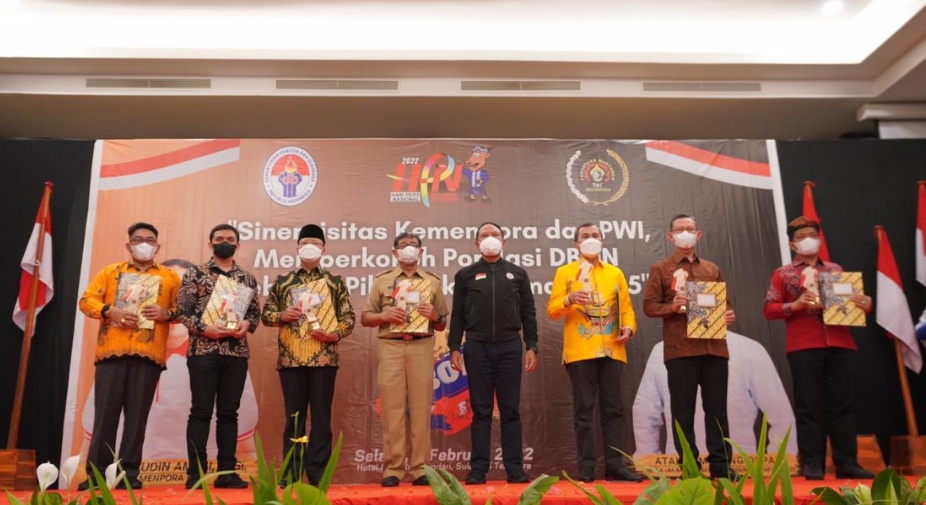 SIWO PWI Nobatkan Tujuh Gubernur Inisiator Olahraga