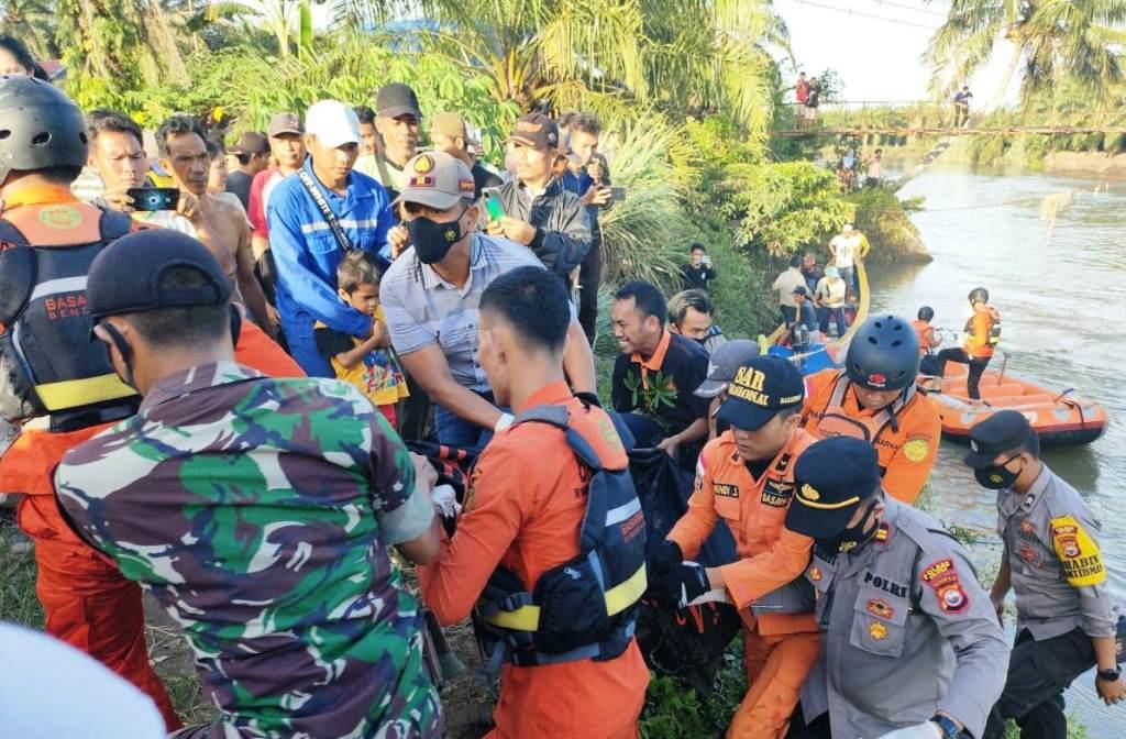 Tim Gabungan Temukan Warga Seluma Hanyut Terbawa Arus