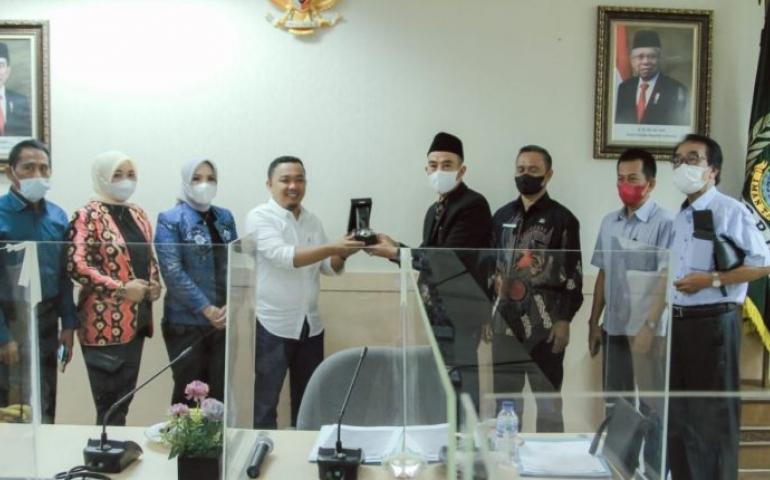 Komisi IV DPRD Provinsi Bengkulu Kunker ke DPRD Banten Terkait Regulasi Sekolah Gratis