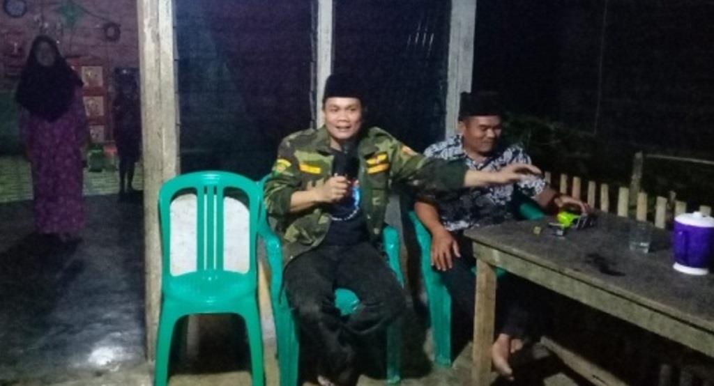 Anggota Dewan Provinsi Bermalam di Desa Terluar Tampung Aspirasi Warga