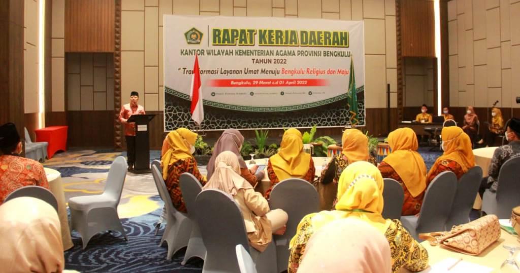 Gubernur Rohidin Upayakan Keberangkatan Jamaah Haji Tidak Lewat Padang