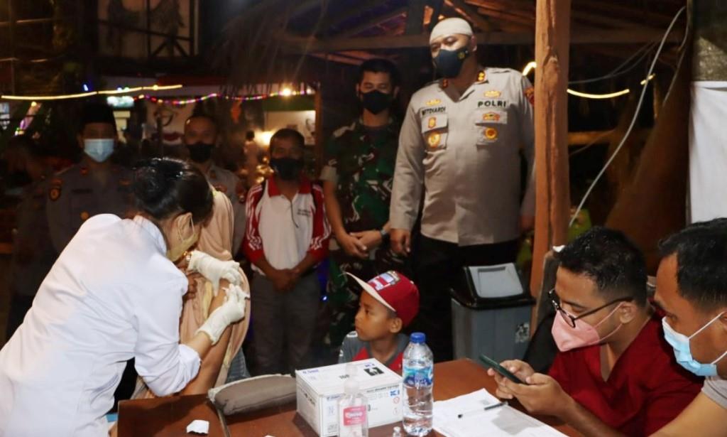 Polres Mukomuko Buka Gerai Vaksin Malam Selama Ramadhan