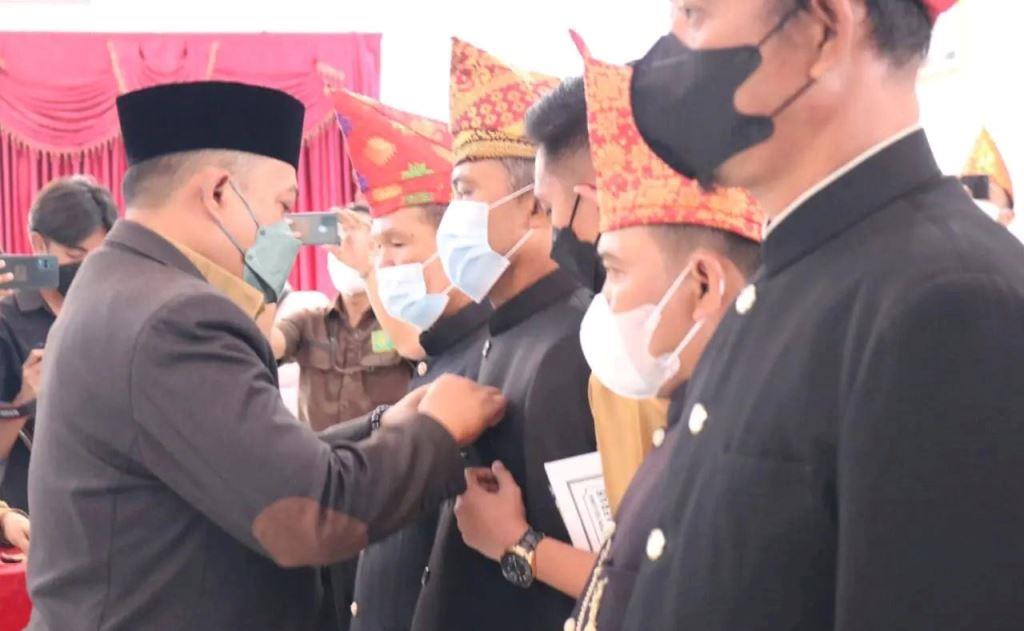 Erwin Octavian Kukuhkan Pengurus BMA Kabupaten Seluma Periode 2021-2026