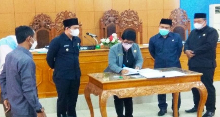 DPRD Bengkulu Utara Setujui Raperda PDAM Tirta Ratu Samban