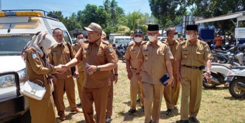 Bupati, Wabup, dan Sekda Seluma Tinjau Pelaksanaan Vaksinasi Serentak