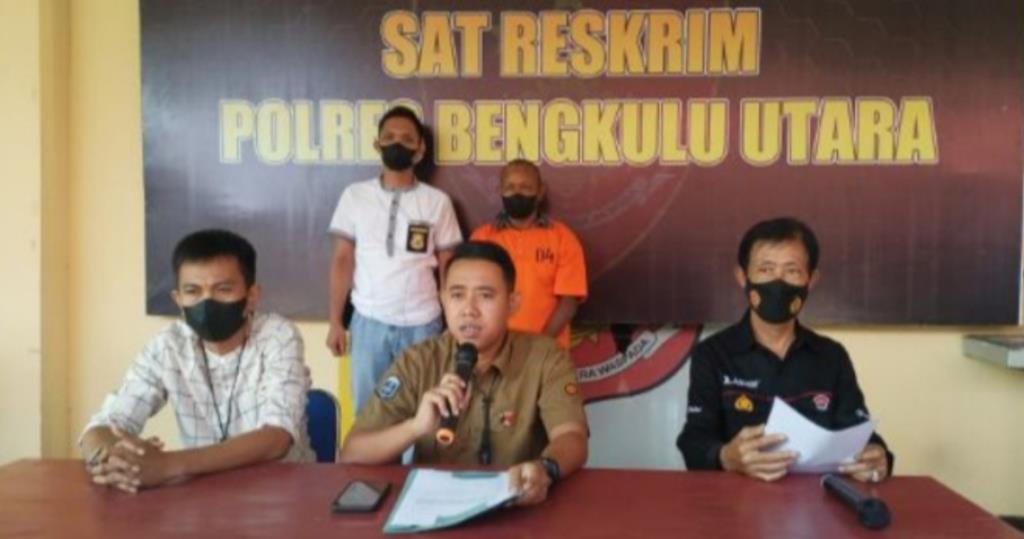 Seorang Bapak Hamili Anak Kandung Hingga Melahirkan