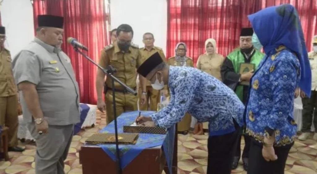 Wabup Bengkulu Selatan Lantik 37 Pejabat Eselon III dan IV