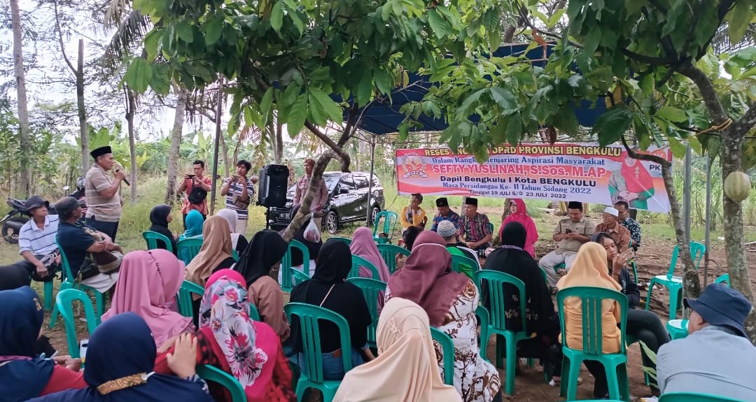 Reses Sefty, Warga Keluhkan Infrastruktur, Ketersediaan Pupuk hingga PPDB