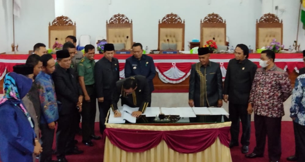 Paripurna, DPRD dan Pemkab Seluma Sepakati APBD 2023