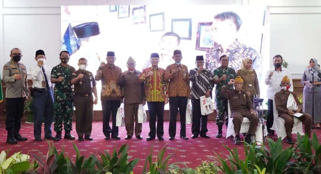 Veteran Bengkulu Dapat Bingkisan Alat Bantu Dengar hingga Bantuan Kursi Roda