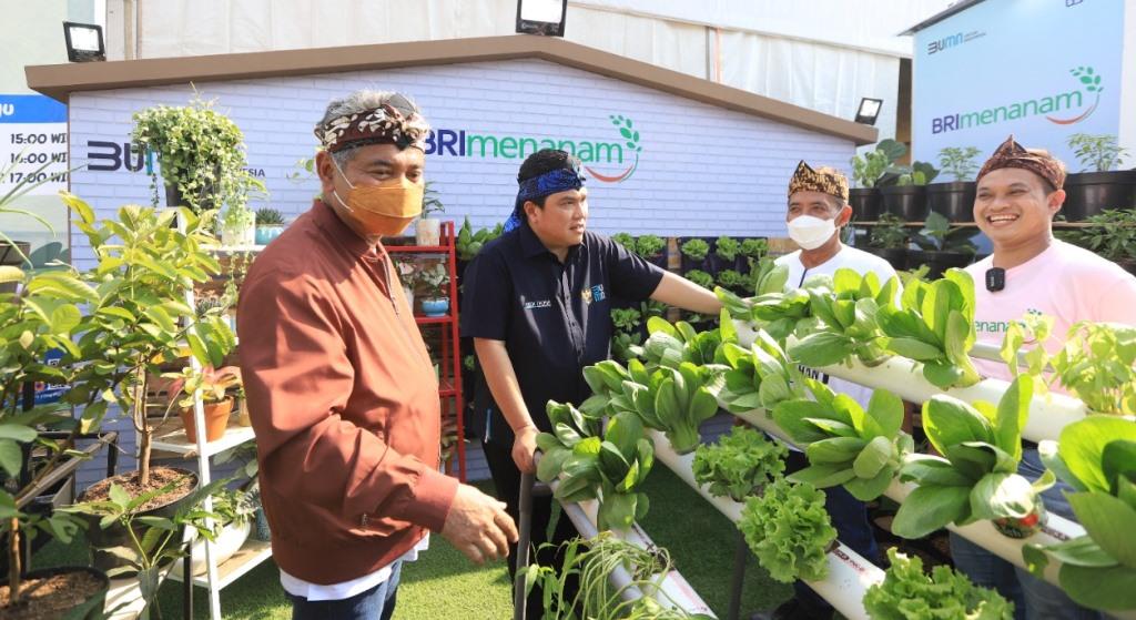 “BRI Menanam” Targetkan 1,75 Juta Pohon Produktif untuk Pengurangan Emisi Karbon