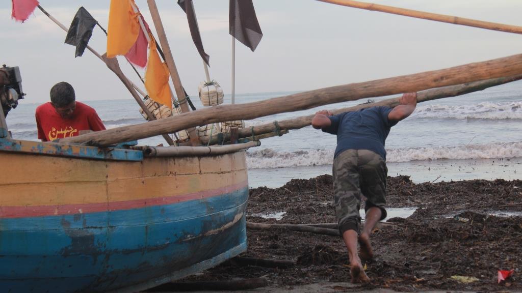 Masyarakat Pesisir dan Kemiskinan