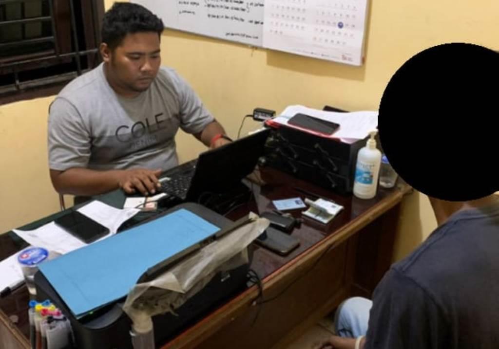 Setubuhi Pacar di Atas Mobil, Pria Ini Berakhir di Polisi