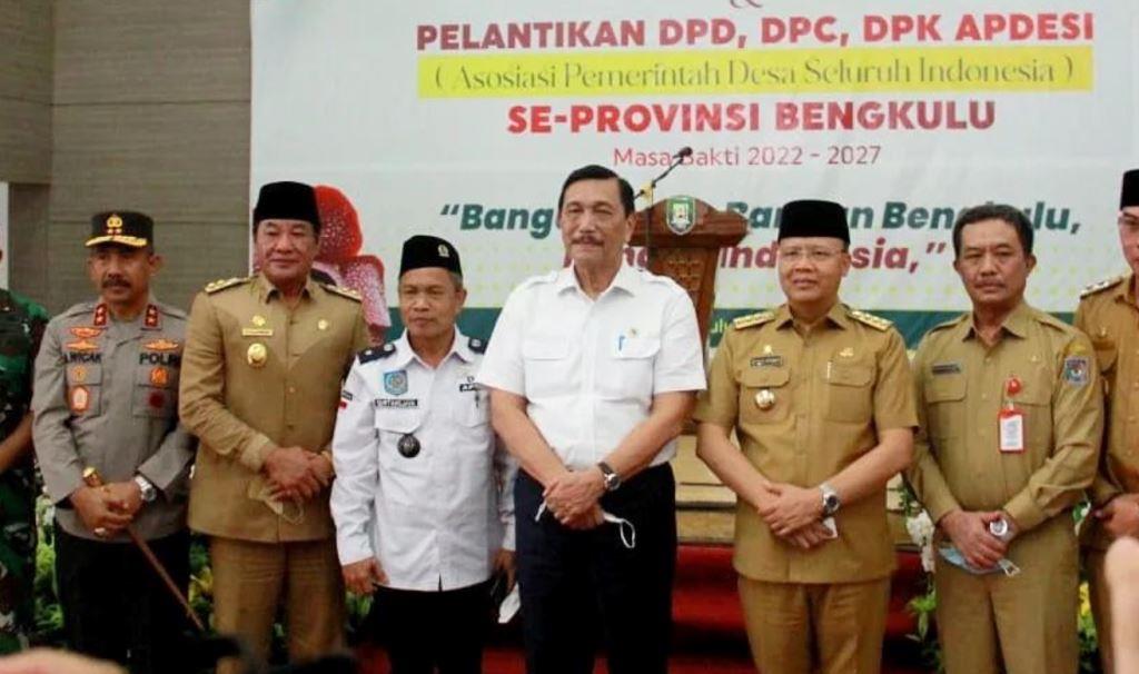 Gubernur Rohidin Bersama Menko Marves Beri Pengarahan ke Kepala Desa