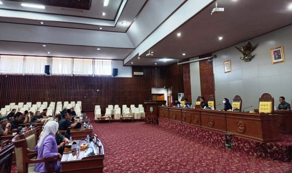 Paripurna, DPRD Sampaikan Laporan Perubahan APBD Provinsi Bengkulu
