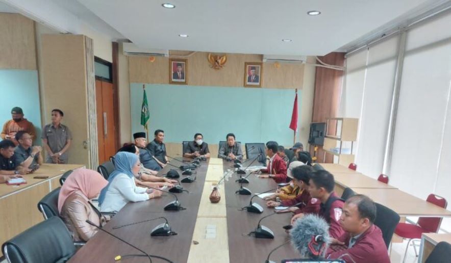 DPRD Provinsi Bengkulu Tanggapi Aspirasi Mahasiswa UMB
