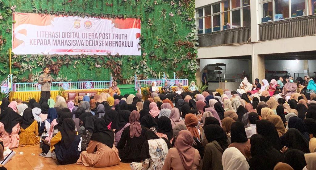 Polda Bengkulu Sosialisasikan Literasi Digital ke Mahasiswa