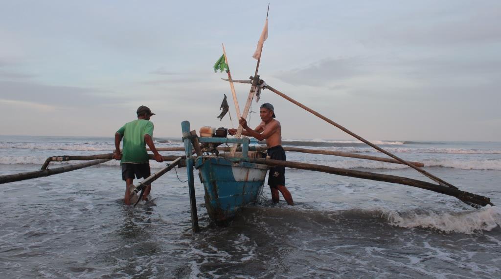 Kelompok Nelayan Bengkulu Dapat Bantuan Badan Hukum Gratis