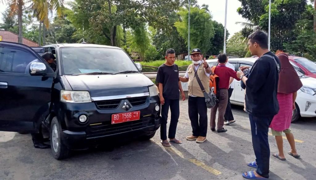 Resahkan Warga, Dinsos Evakuasi Warga Pematang Gubernur Diduga ODGJ