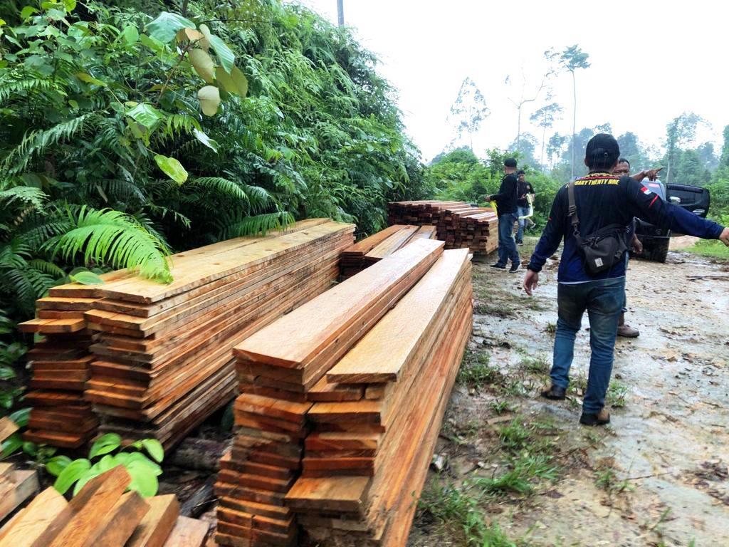 Polres Mukomuko Serahkan Berkas Tersangka Pembalakan Liar ke JPU