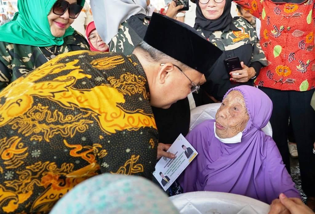 Peduli Dhu’afa, Pemprov Bengkulu Bersama Baznas Beri Bantuan