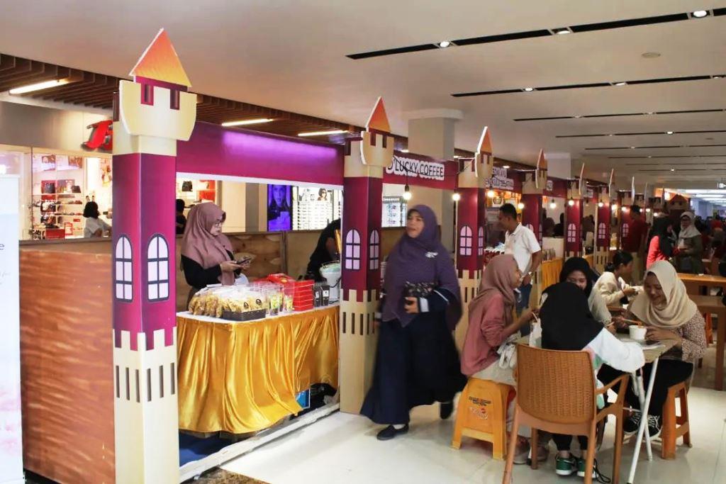 Rangkaian PHI, Ibu-ibu Pelaku UMKM Ikuti Bazar di Bencoolen Mall