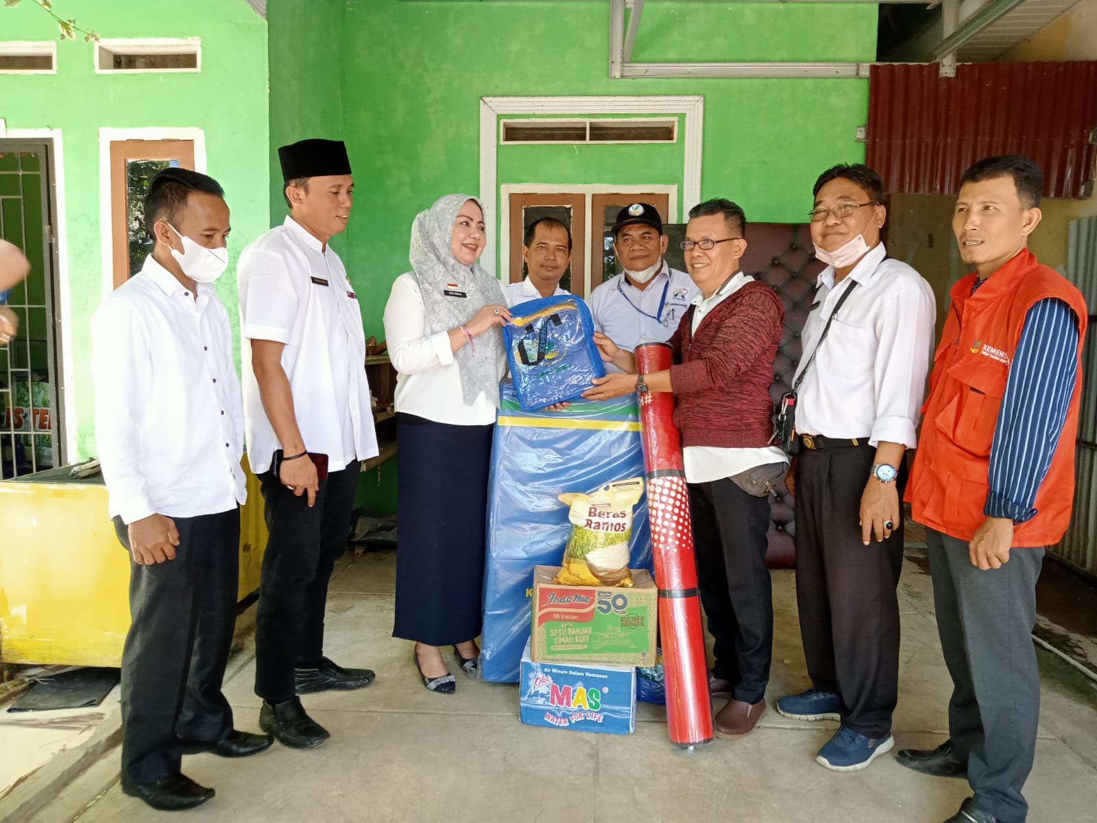 Kadis Sosial Kota Bengkulu, Beri Bantuan Kepada Warga Majalengka Alami Sakit Di Kota Bengkulu