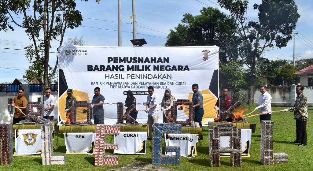 Barang Ilegal Senilai Rp 4 Miliar Lebih Dimusnahkan Bea Cukai Bengkulu
