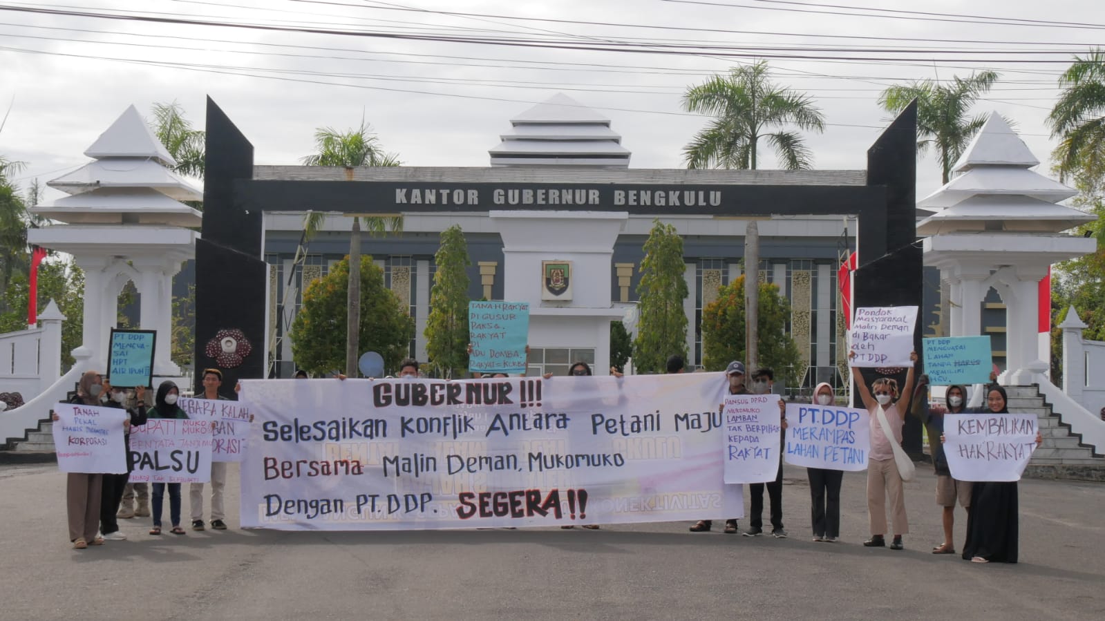 Gubernur Bengkulu Didesak Segera Selesaikan Konflik Petani Mukomuko