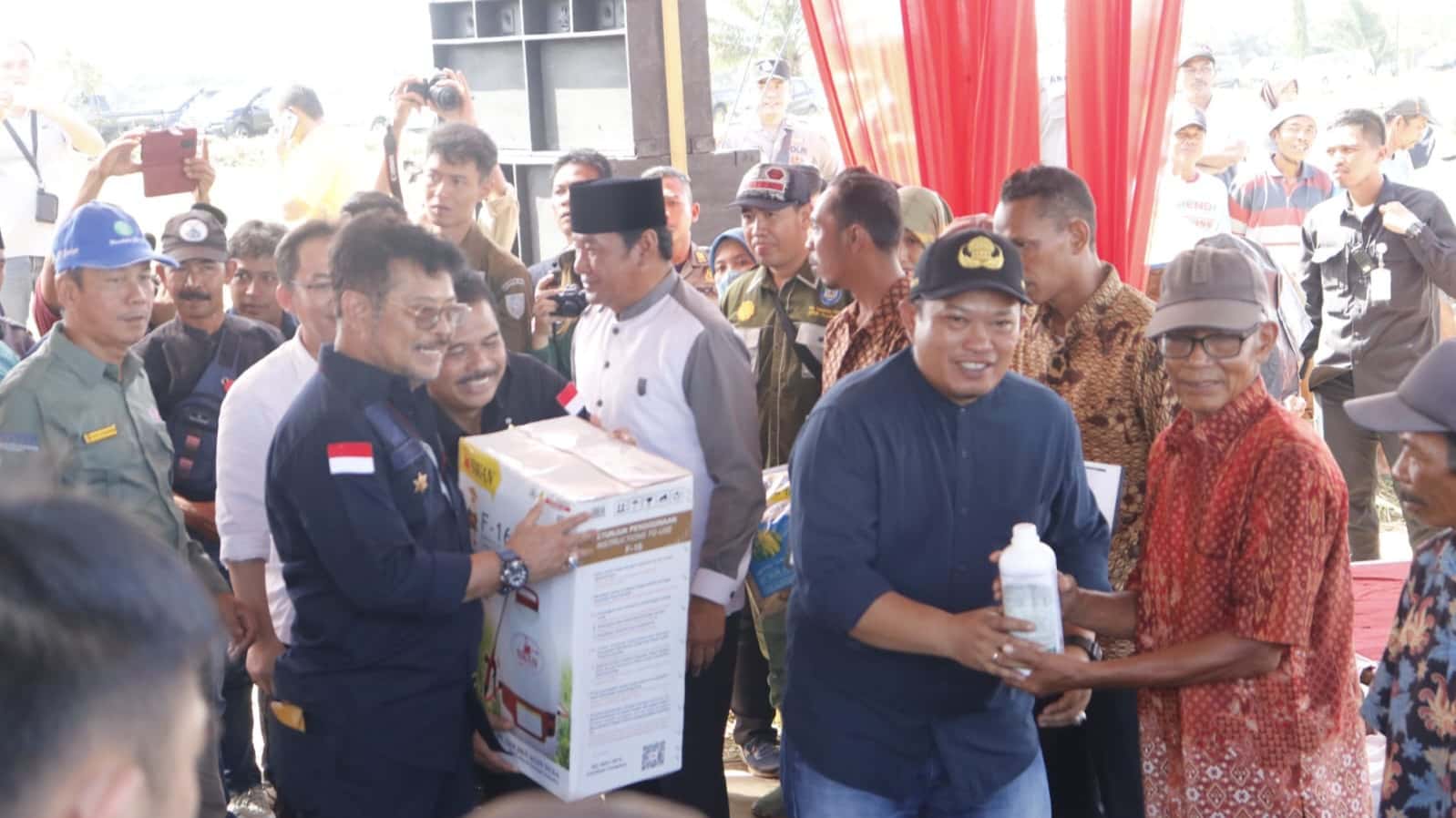 Bupati Erwin: Kehadiran Mentan Berikan Semangat Baru kepada Petani