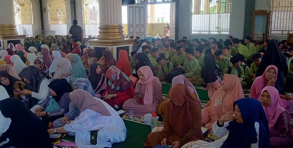 Peringati Isra Miraj, Pemkab Lebong Komitmen Bangun Mental Spiritual Masyarakat