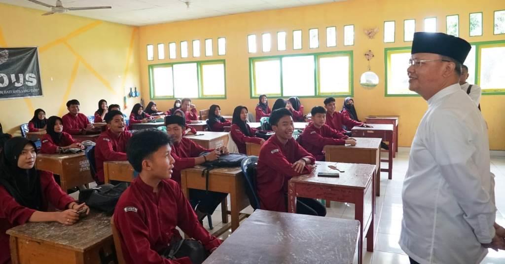 Siswa SMAN 4 Rejang Lebong Dapat Wejangan dari Gubernur Rohidin