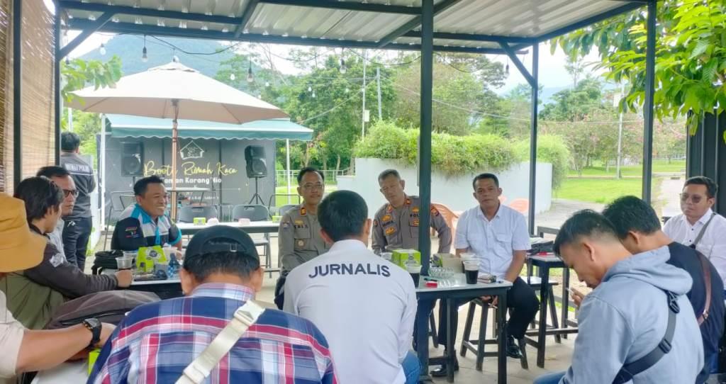 Ngopi Bareng Insan Pers, Kasat Intel Polres Lebong: Mari Bangun Sinergi, Tangkal Hoaks