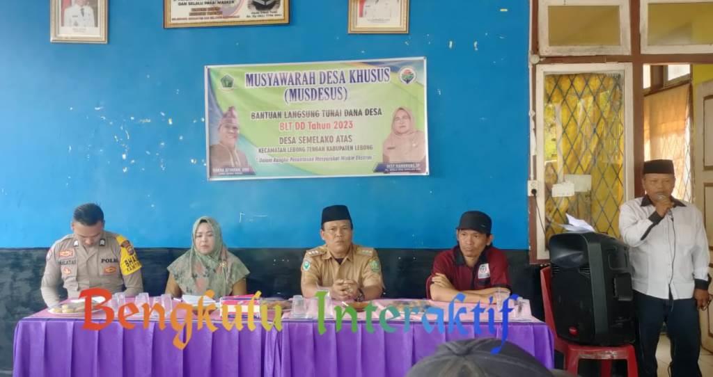 Tetapkan Penerima BLT-DD, Pjs Kades Semelako Atas Ajak Warga Terus Bangun Sinergi