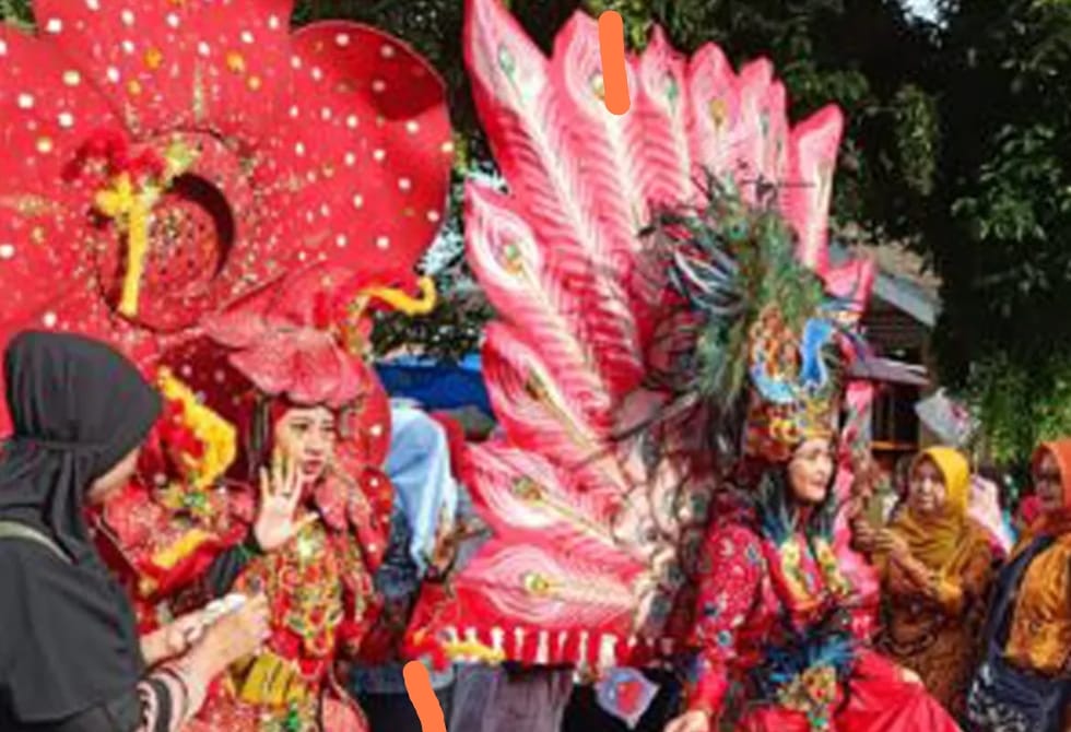 Karnaval Batik HUT Kota Bengkulu Diikuti Ribuan Peserta