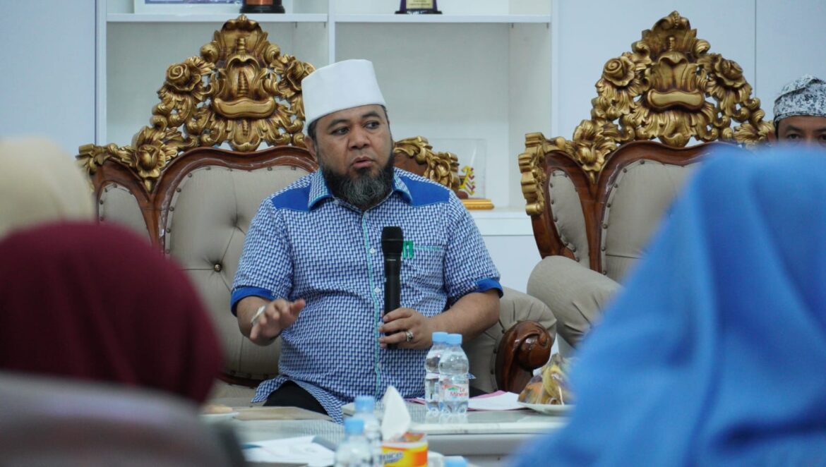 Kumpulkan Seluruh Camat dan Lurah, Walikota Helmi Hasan Tekankan Ini